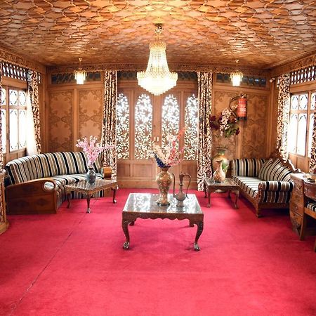 Yadgaar Houseboats Hotel Srīnagar Eksteriør billede