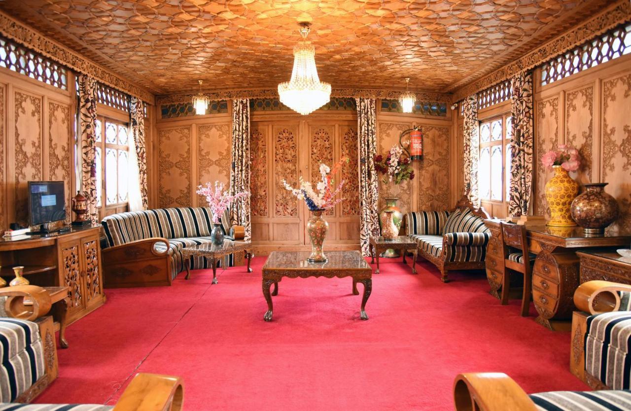 Yadgaar Houseboats Hotel Srīnagar Eksteriør billede